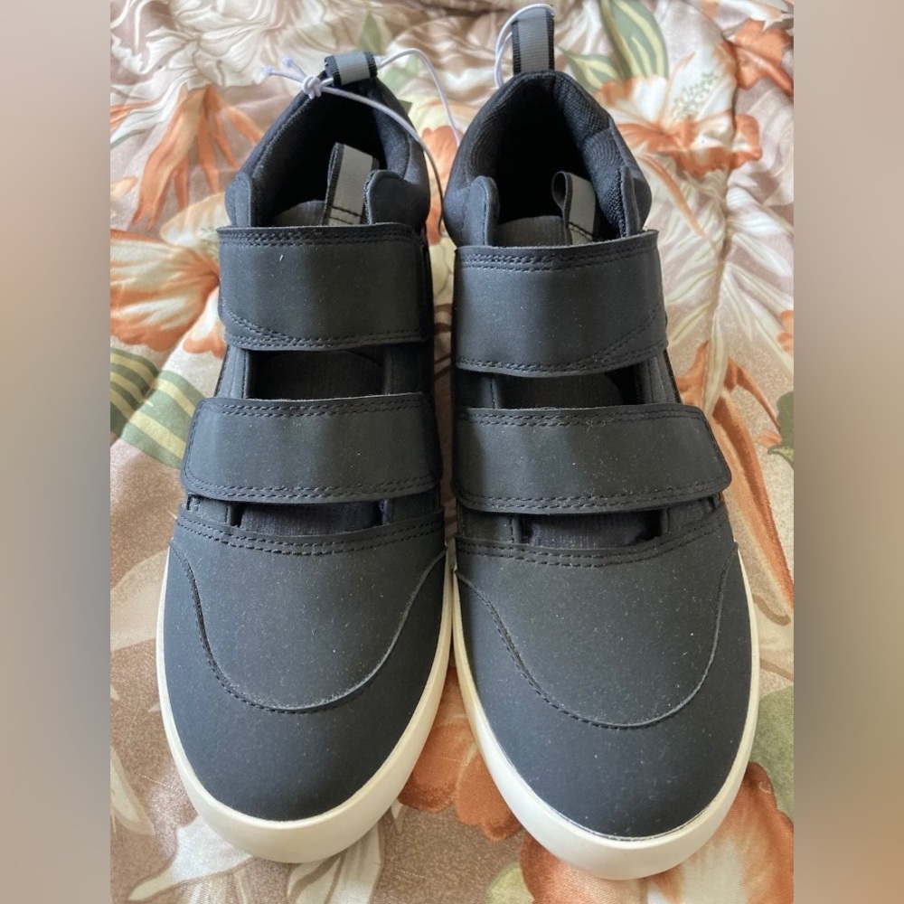 NWT Cat & Jack Velcro Straps Black and White High Top Sneaker Shoes Kids US 4